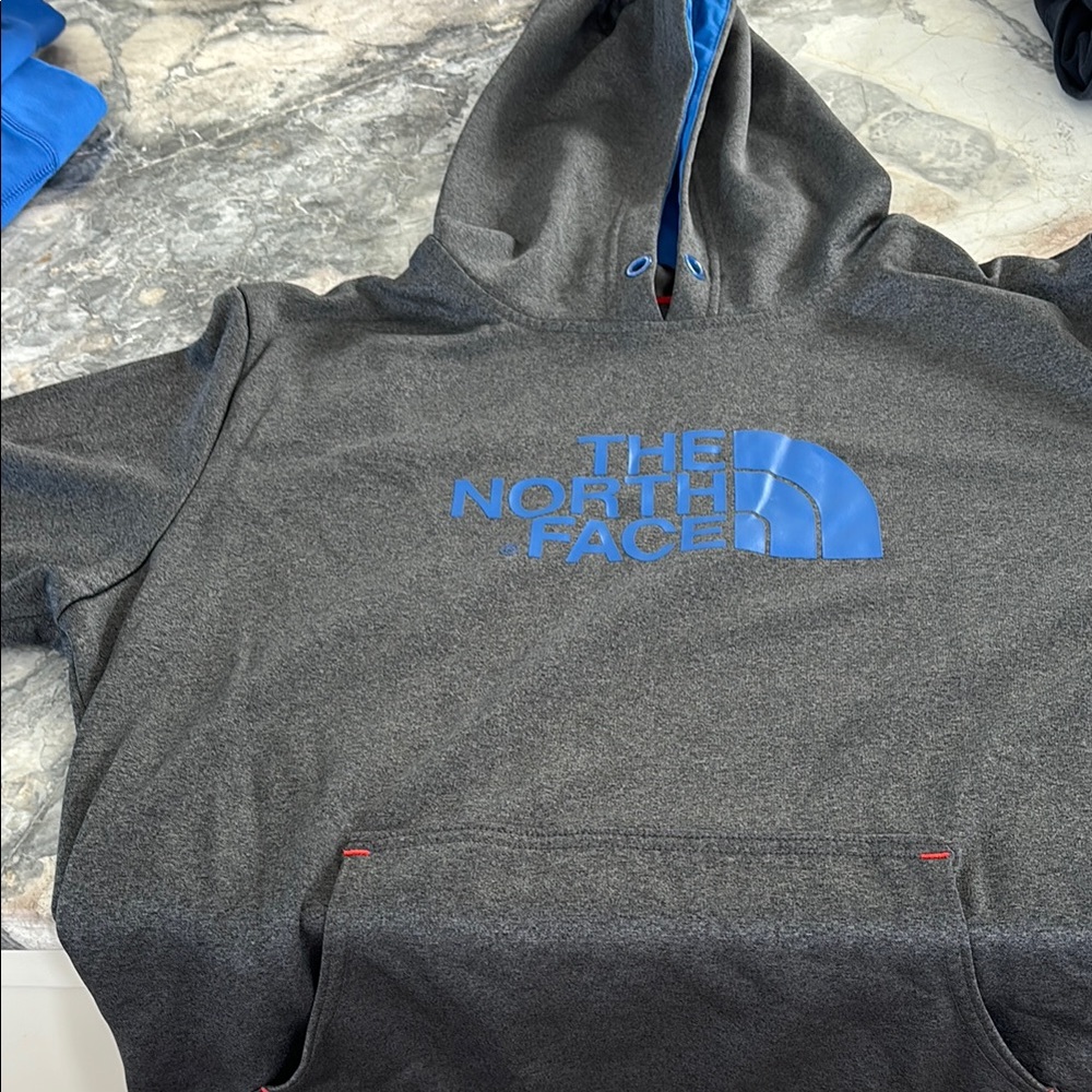North face light hoodie size kids large